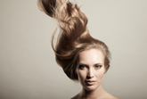 Un device indossabile per favorire la ricrescita dei capelli